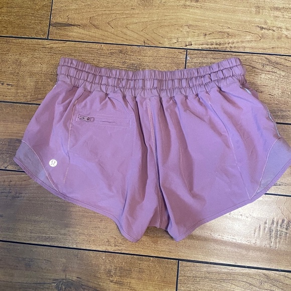 lululemon athletica Women's Dusty Pink Athletic Shorts - Picture 6 of 8